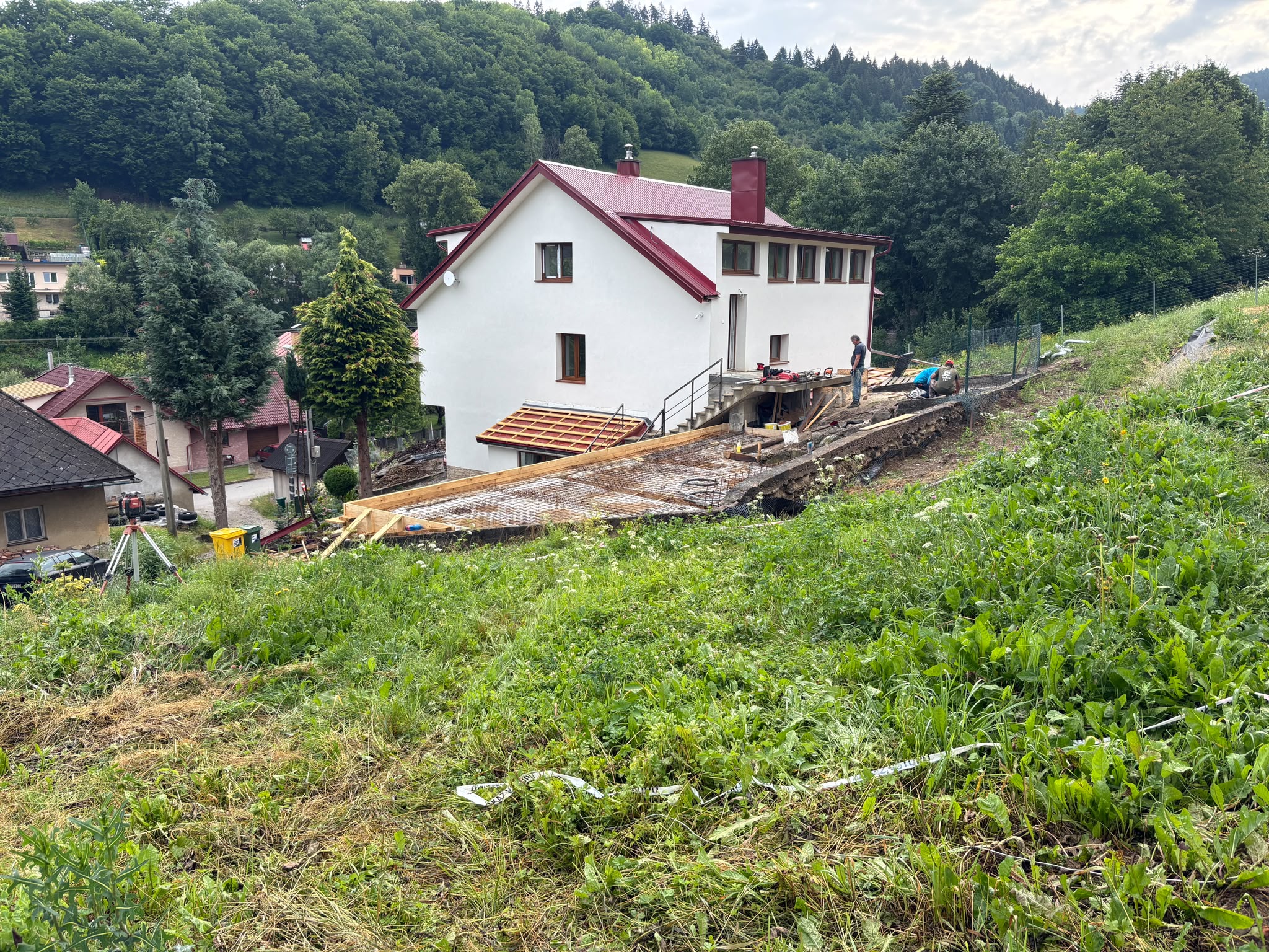 Úpravy okolo domu, Medzihradné